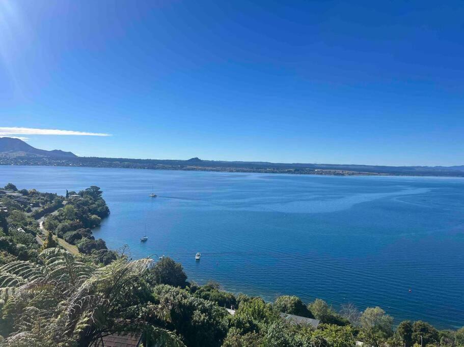 Breathtaking Views Villa Таупо Екстериор снимка