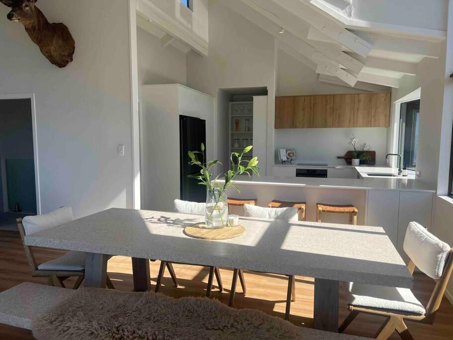 Breathtaking Views Villa Таупо Екстериор снимка